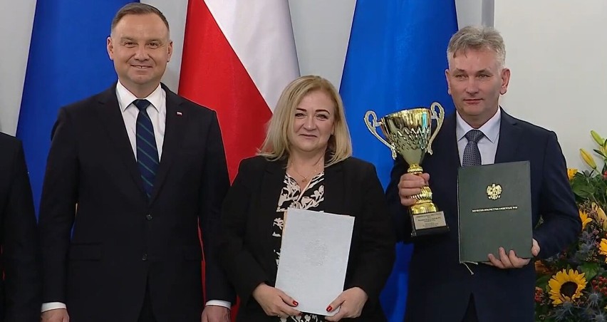 Spółdzielnia Dostawców Mleka w Wieluniu z tytułem wicemistrza krajowego AgroLigi 2021. Gratulacje od prezydenta RP Andrzeja Dudy FOTO