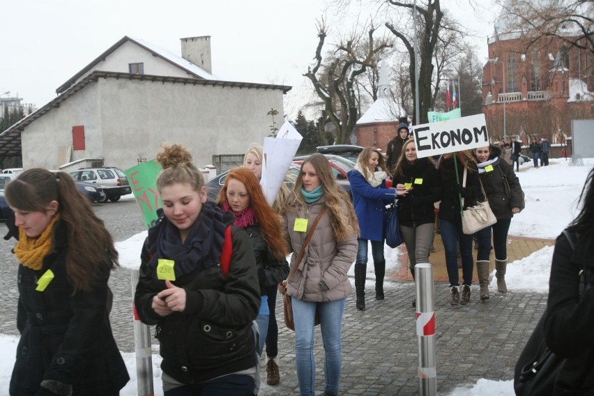 Racibórz: Radni nie zdecydowali o przyszłości ekonomika [ZDJĘCIA i WIDEO]