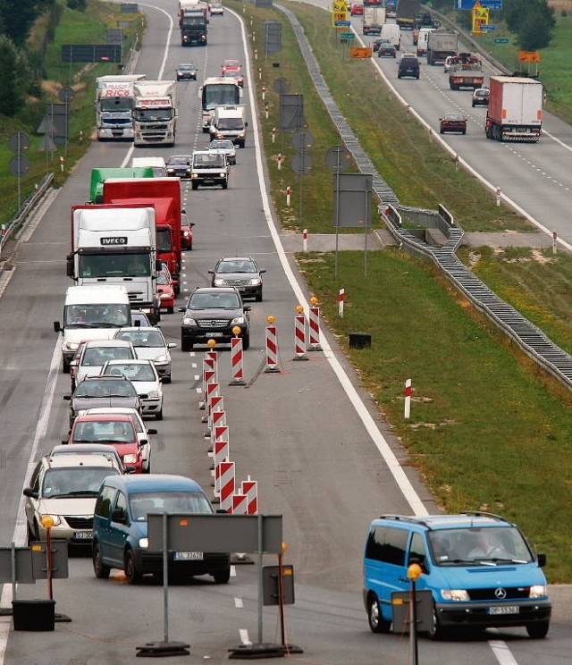Autostrada A4 z Krakowa do Katowic jest wciąż remontowana