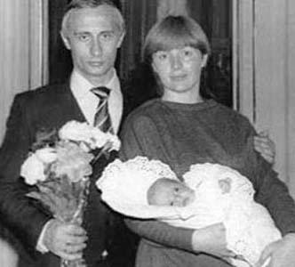 Władimir Putin z żoną Ludmiłą i jedną z córek