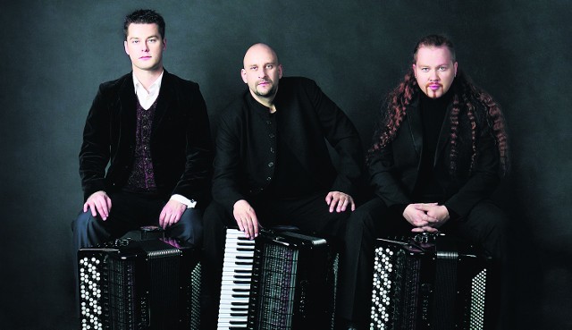 Motion Trio to ewenement na europejskim i światowym rynku muzycznym. Od lewej siedzą: Paweł Baranek, Janusz Wojtarowicz i Marcin Gałażyn