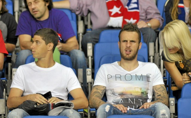 Maor Melikson (z lewej) w piątek oglądał mecz z trybun w towarzystwie Marko Jovanovicia