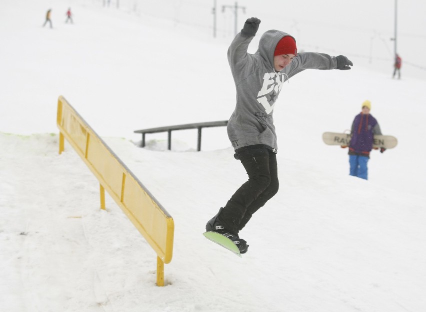 Rzutem na taśmę przed wiosną - zawody snowboardowe w Sosnowcu [ZDJĘCIA]