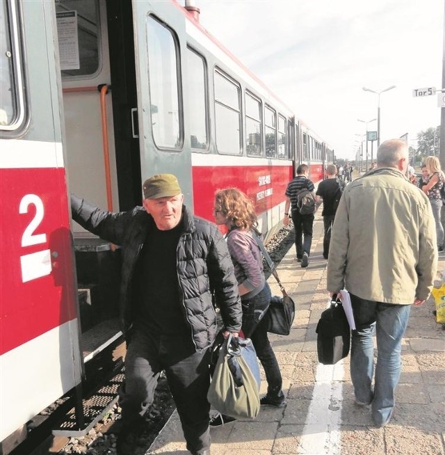 W grudniu przestanie jeździć pociąg na linii Kościerzyna - Czersk - Kościerzyna