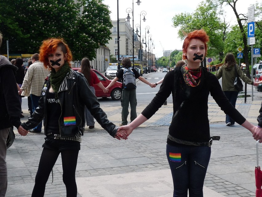 Happening przeciwko homofobii w Lublinie (wideo, zdjęcia)