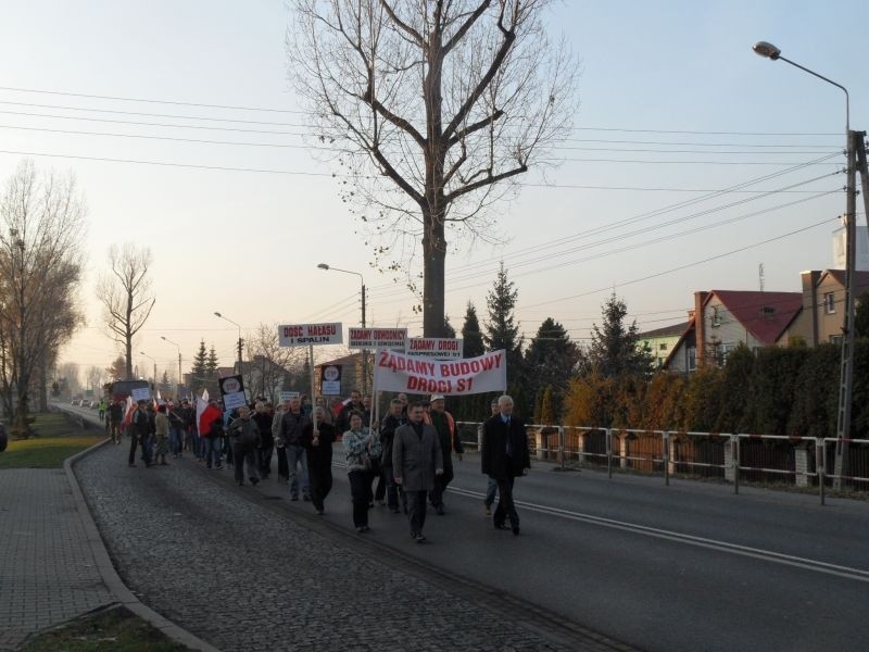 Pikieta mieszkańców na DK44 w Bieruniu