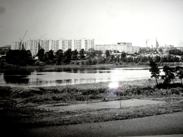 Osiedle Paderewskiego w czasie budowy. Jako przykład rozwinięcia idei Le Corbusiera podawane jest do dziś. Są tacy, których zachwyca