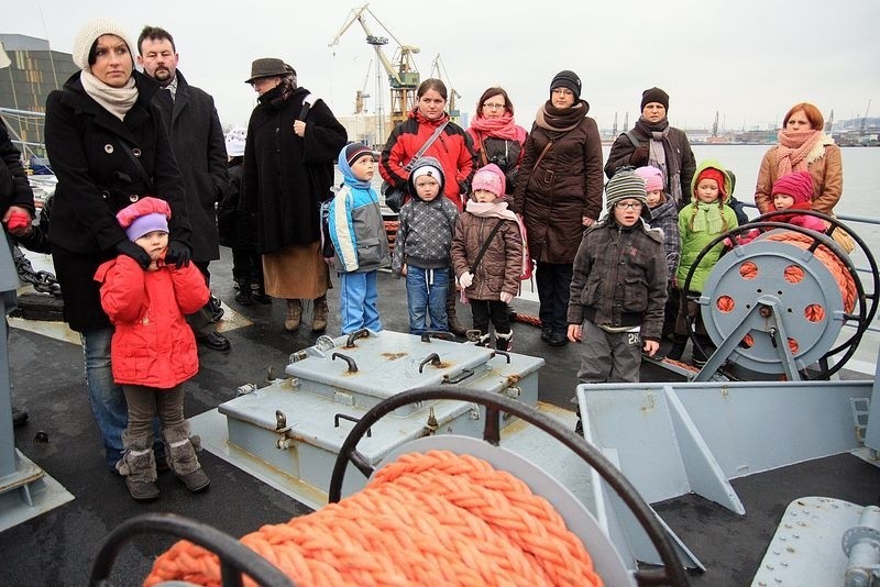 Koszary wojskowe w Gdyni otwarte dla zwiedzających z okazji urodzin 13 Dywizjonu Trałowców [ZDJĘCIA]