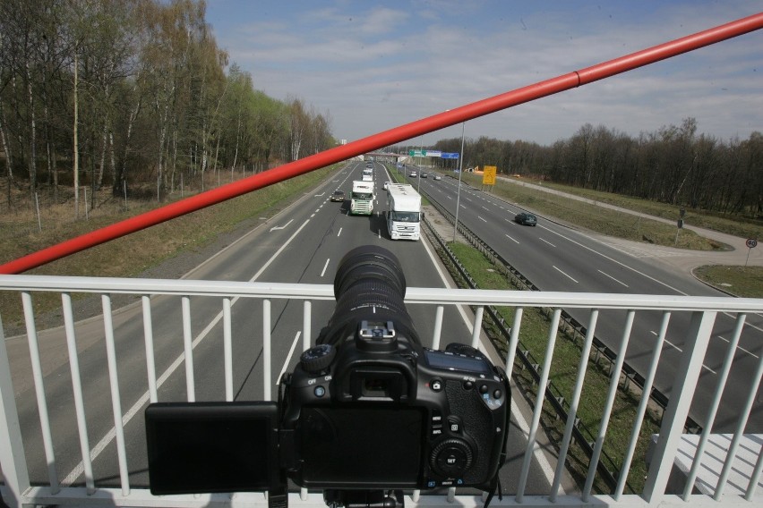 Nowoczesny sprzęt fotograficzny umożliwi śląskiej drogówce...