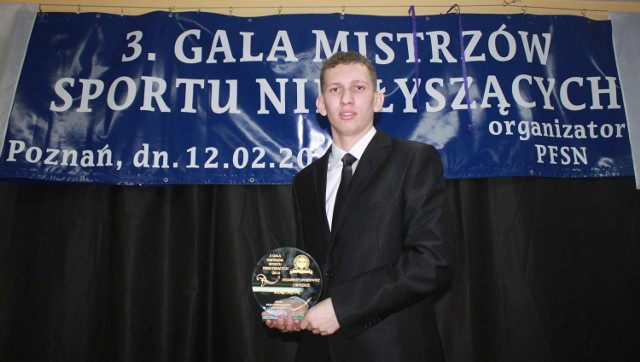 Pływak Artur Pióro (Spartan Lublin) wygrał w ubiegłym roku plebiscyt na najlepszego sportowca Polski niesłyszących 2010