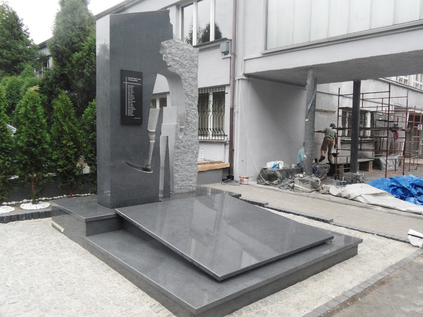 Pomnik górnika w rocznicę tragedii Wujek-Śląsk [OCEŃ POMNIK]