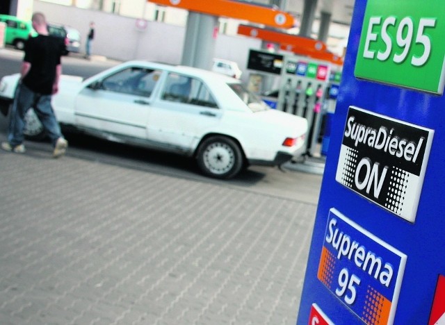 Kierowcy będą zadowoleni z ceny paliw - zapewnia PiS
