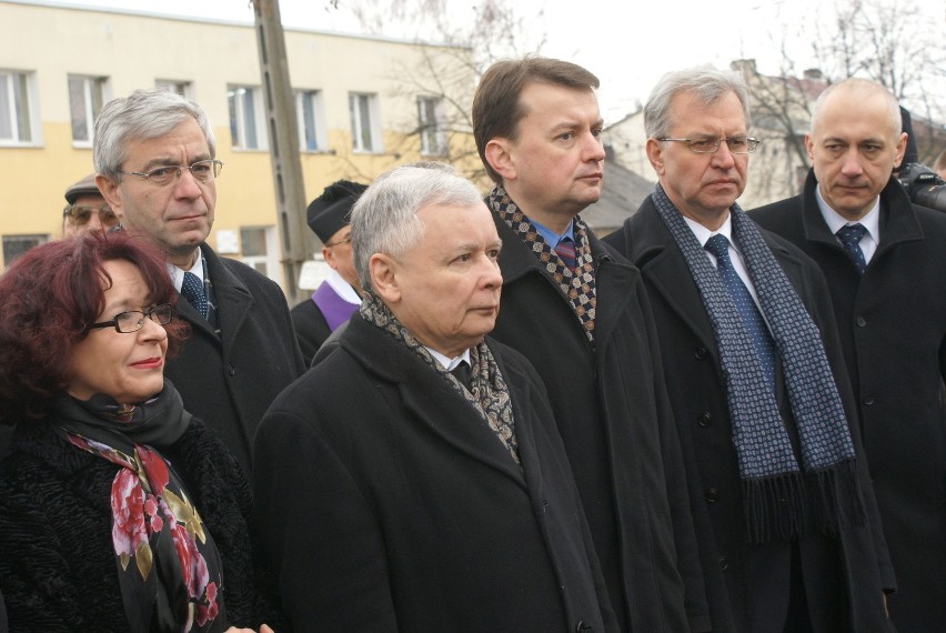 Kaczyński w Piaskach upamiętnił żołnierzy wyklętych