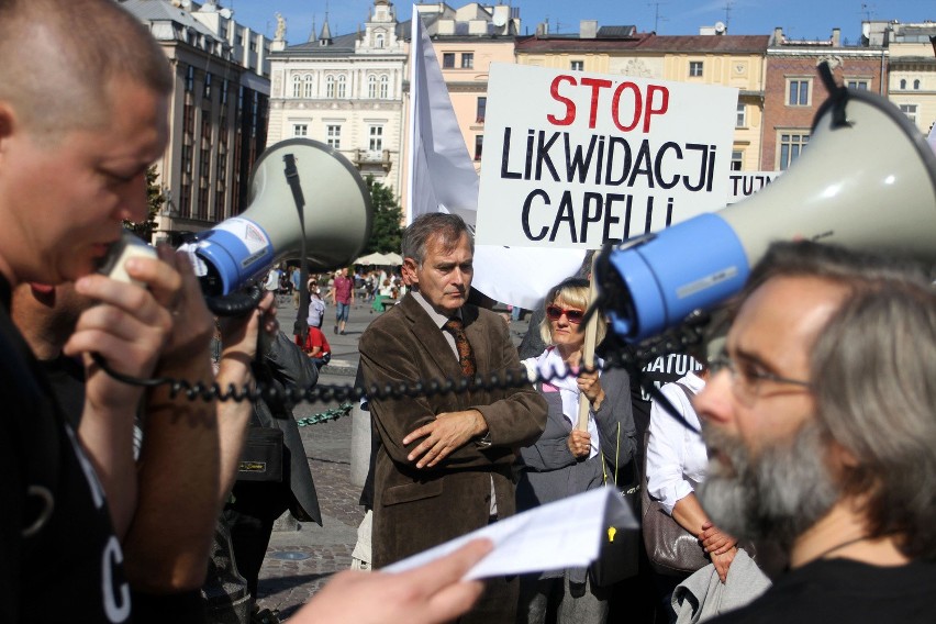 Protest muzyków Capelli Cracoviensis. &quot;Ratujmy artystów&quot; [ZDJĘCIA, VIDEO]