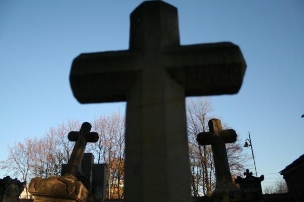 Kraków: cmentarny złodziej złapany