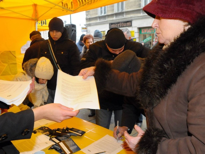 Zebraliśmy ponad 4 tys. podpisów w obronie S17 (foto, wideo)