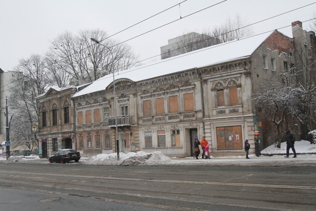 Zabytkowa kamienica składa się z dwóch budynków - zbudowanego w 1834 r. i w 1889 r. (od lewej).