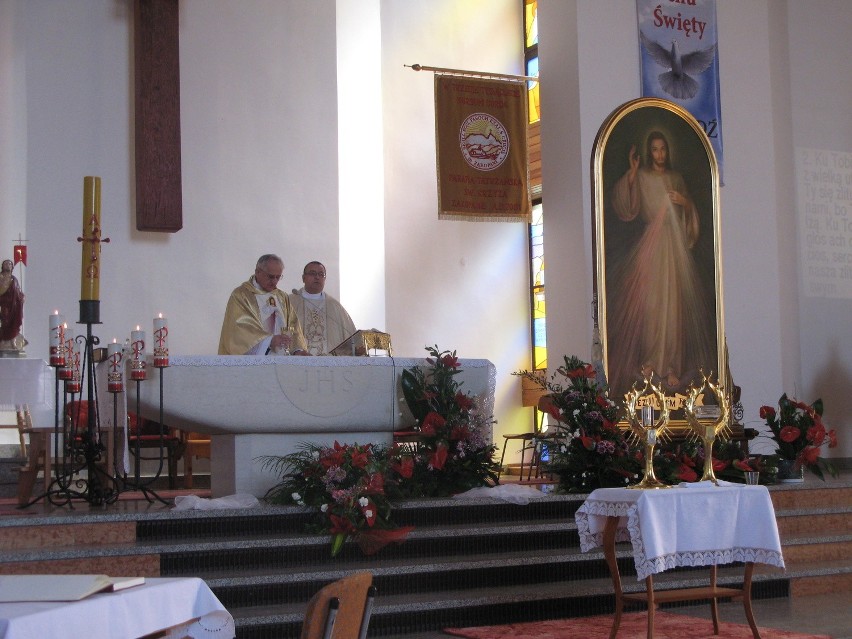 Relikwie św. Faustyny i Jana Pawła II jadą do parafii na Harendzie