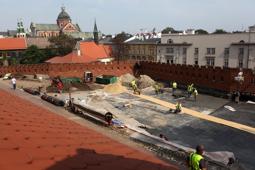 Kraków: remont ogrodów krolewskich na Wawelu [ZDJĘCIA]