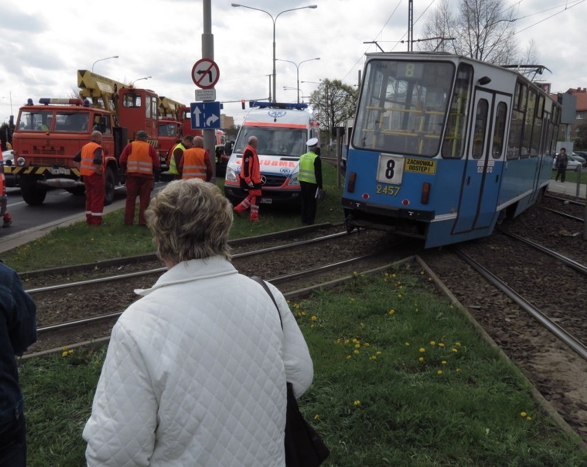 Wrocław: Zderzenie tramwajów na Żmigrodzkiej (ZDJĘCIA)