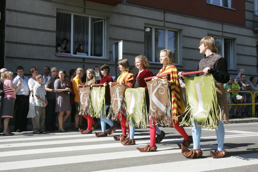 Gwarki 2011: Barwny korowód na ulicach Tarnowskich Gór [ZDJĘCIA]