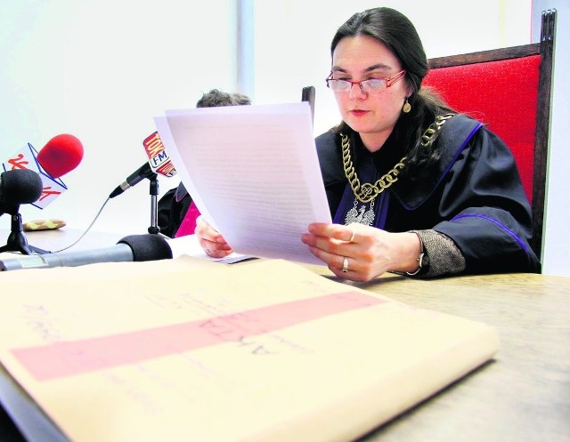 - Część długów oskarżona spłaciła - stwierdziła sędzia Katarzyna Żmigrodzka