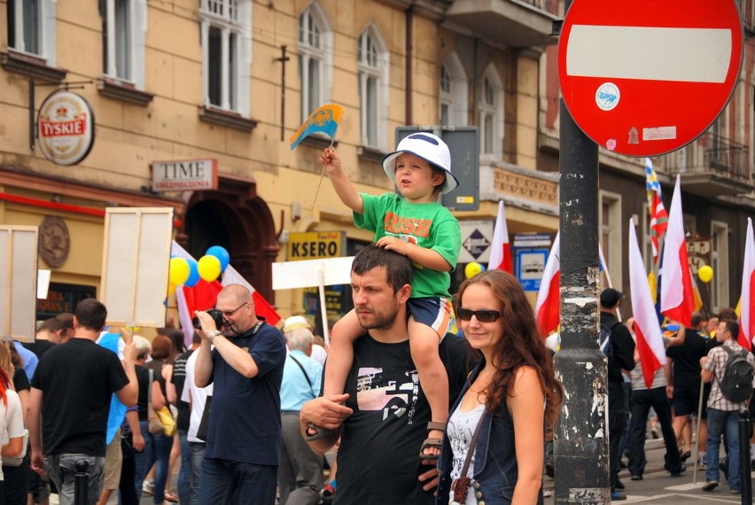 V Marsz Autonomii Śląska zgromadził 2,5 tysiąca osób [ZDJĘCIA]