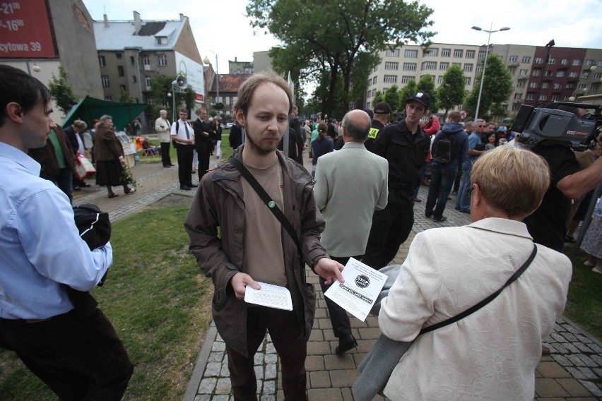 Ateiści w Boże Ciało demonstrowali w Katowicach [ZDJĘCIA]
