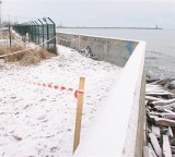 Władysławowo: Uszkodzony przez fale fragment brzegu jest już zabezpieczony