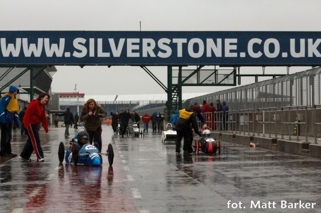 Bolid Silesian Greenpower z Gliwic podbił słynny tor Silverstone! [ZDJĘCIA i WIDEO]