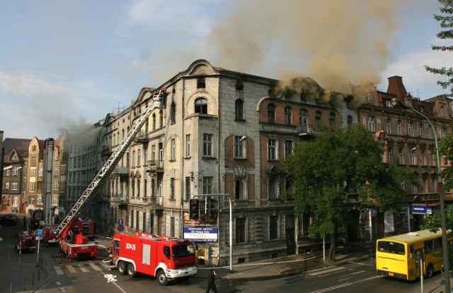 Zdjęcia archiwalne. Pożar kamienicy w 2004 roku