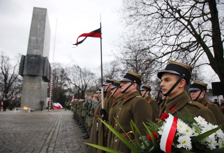 Uroczystości pod pomnikiem Powstańców Wielkopolskich