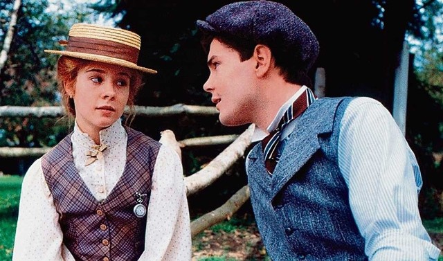 Ania Shirley i Gilbert - kadr z popularnego filmu fabularnego (1985) w reż. Kevina Sullivana