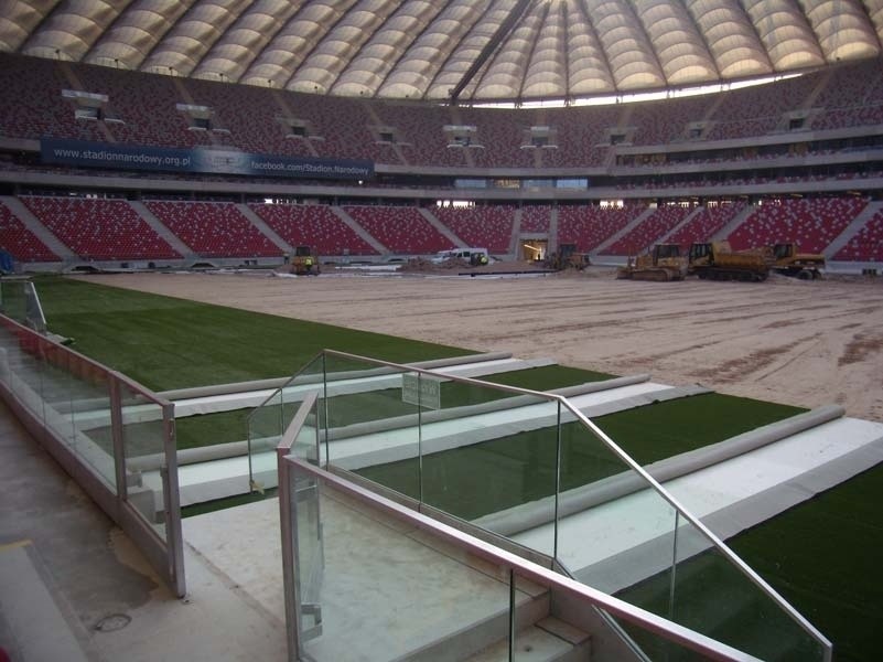 Sztuczna trawa z Łodzi na stadionach Euro 2012 [ZDJĘCIA]