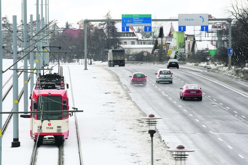 Istniejący odcinek Trasy W-Z, czyli al. Armii Krajowej, o...