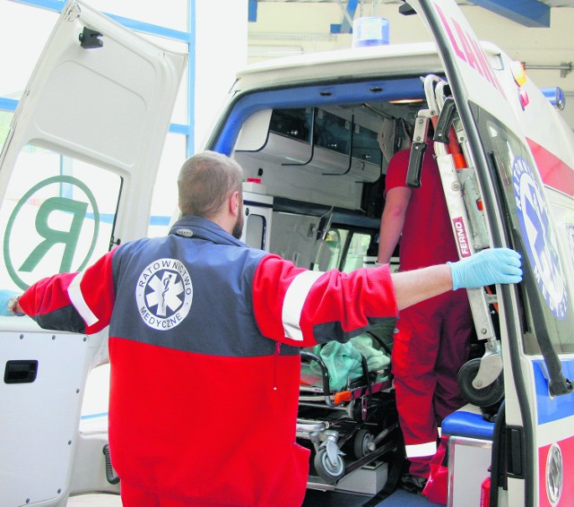 Karetki pogotowia ratunkowego nie mogą przewozić pacjentów do Krakowa czy Zabrza