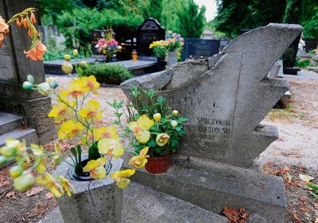 Wystawione na sprzedaż groby znajdują się nie tylko na komunalnym cmentarzu na Junikowie, ale również na parafialnym na Górczynie