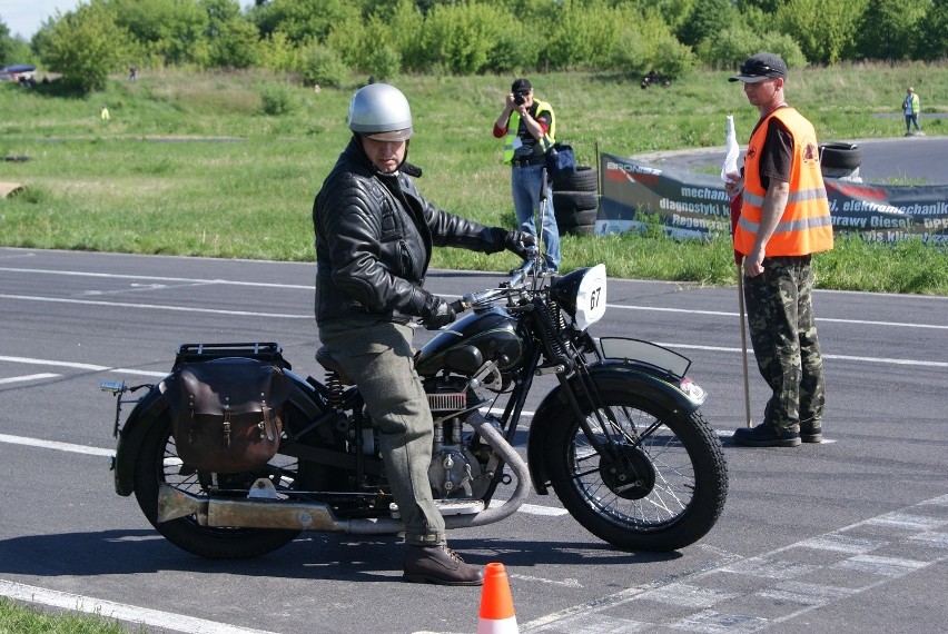 Super-Veteran: Zabytkowe motocykle po raz 8. na Torze Lublin