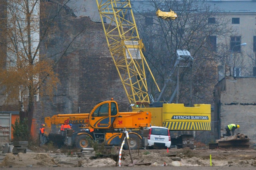 Na Fabrycznym trwają prace przy wielkim wykopie