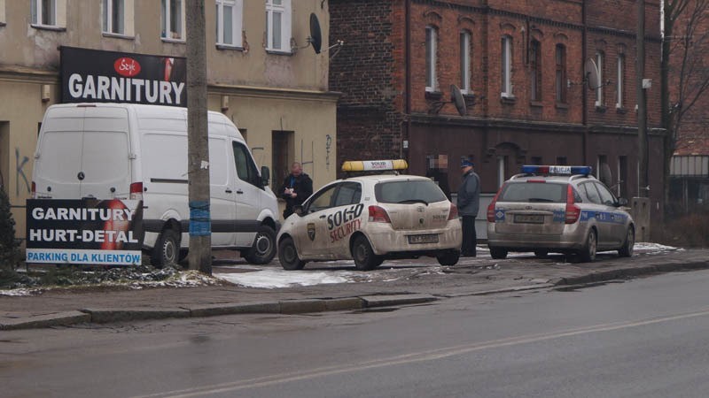 Napad na sklep w Mysłowicach: Ciężko ranna w napadzie ekspedientka wyszła ze szpitala
