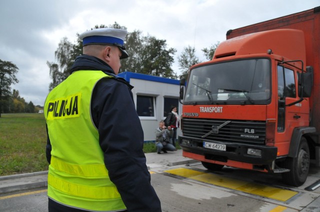 W poniedziałek policja i Inspekcja Transportu Drogowego w Łodzi podsumowała akcję kontrolowania tirów i autobusów prowadzoną od kwietnia.