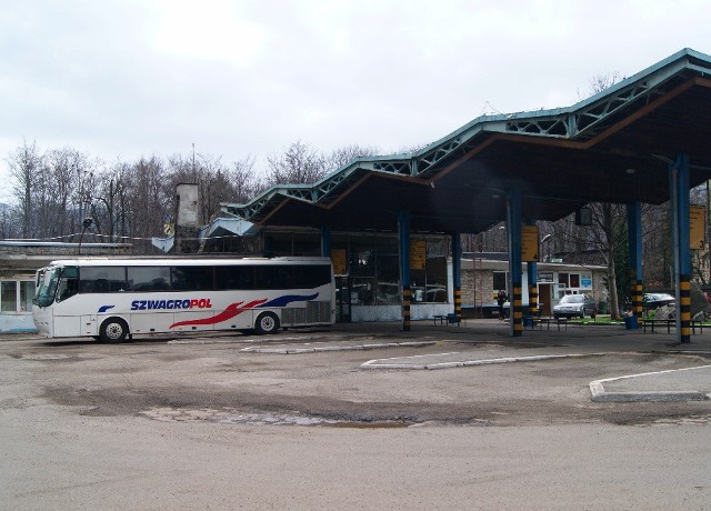 Obecnie zakopiański dworzec ma sześć stanowisk, ale rzadko na wszystkich jednocześnie stoją autobusy