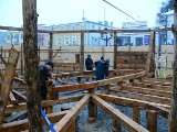 Chełm: trwa budowa szopki bożonarodzeniowej