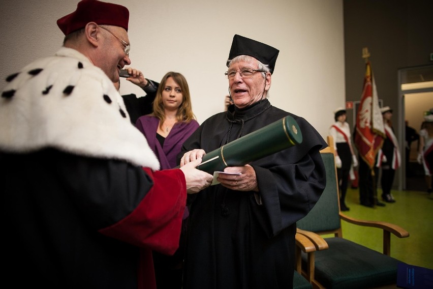 Amos Oz doktorem honoris causa Uniwersytetu Łódzkiego