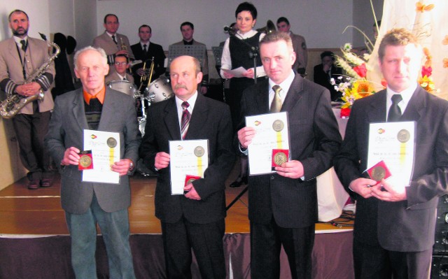 Pszczelarze nagrodzeni Medalem im. ks. dr. Jana Dzierżona