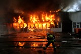 Pożar hali Polmozbytu na Przybyszewskiego [ZDJĘCIA+FILM]