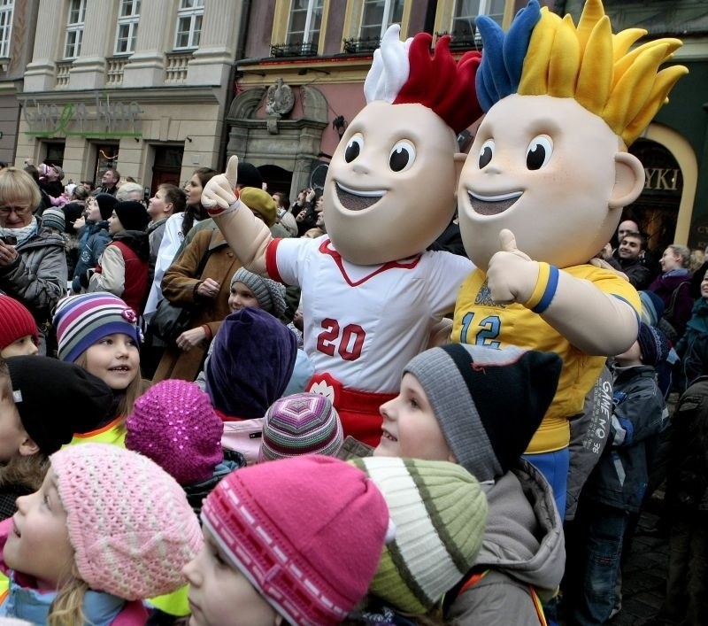 Poznań: Koziołki w cieniu maskotek Euro 2012. Zdjęcia