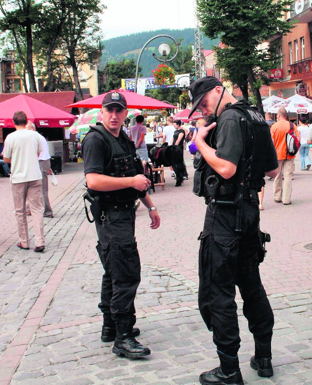 Gdyby nie pomoc policji z Krakowa, np. patrole w sezonie na Krupówkach, zakopiańska komenda miałaby problem