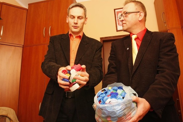 Marcin Daraż i Marek Chroń - wiedzą jak nakręcić helan do pomocy