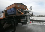 Śliski poranek na drogach. Jedna osoba zginęła